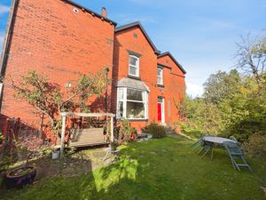 Front External- click for photo gallery